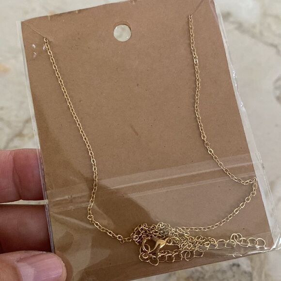 NEW! “Life Is Beautiful” Hummingbird Gold Tone Adjustable Necklace - Picture 8 of 9